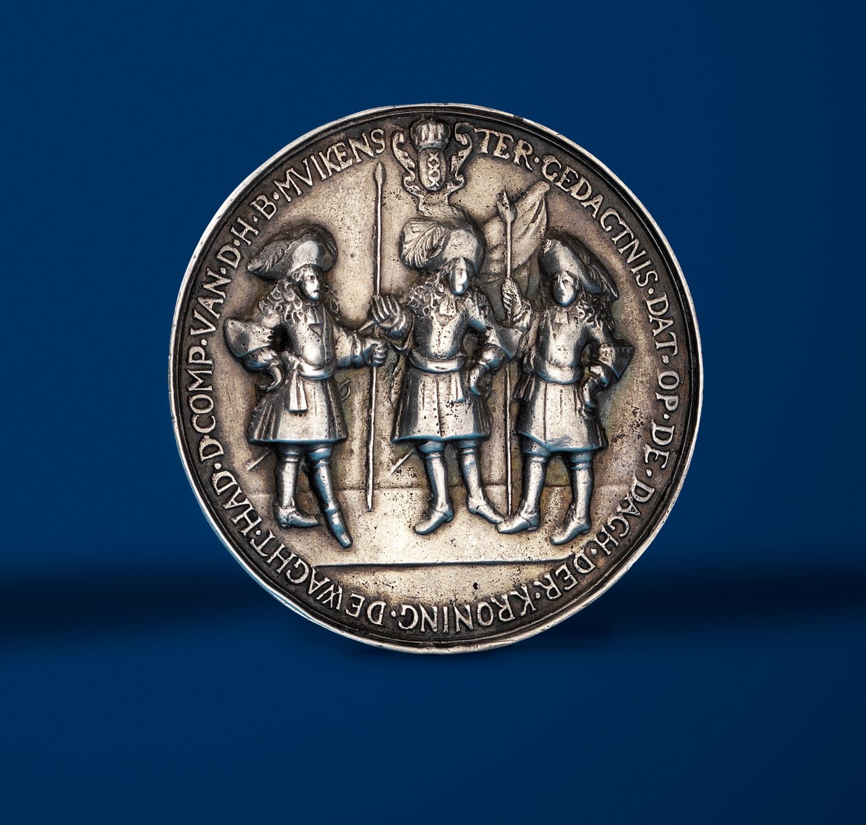 Medaille ter herdenking van de kroningsfestiviteiten van Willem en Mary in Amsterdam, 1869 (zilver) (achterkant van 419671) door English School