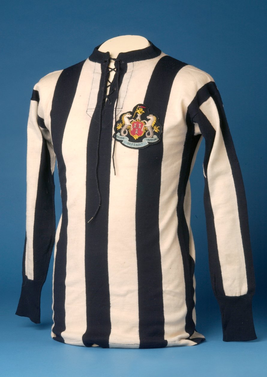 Newcastle United trui van de 1911 FA World Cup Final, 1911 door English School