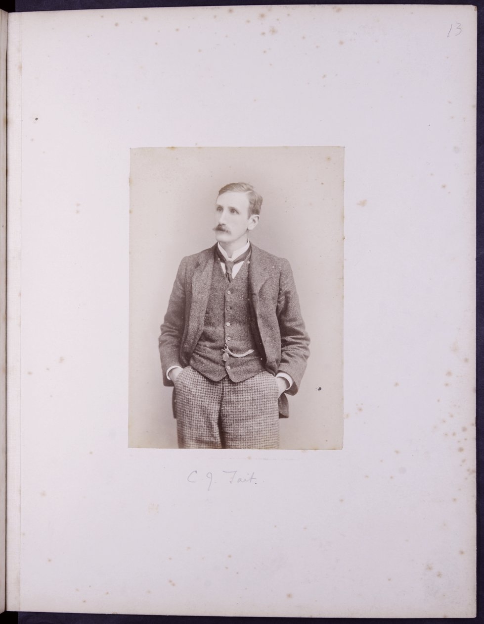 Portret van CJ Tait, ca 1900 (z/w foto) door English School
