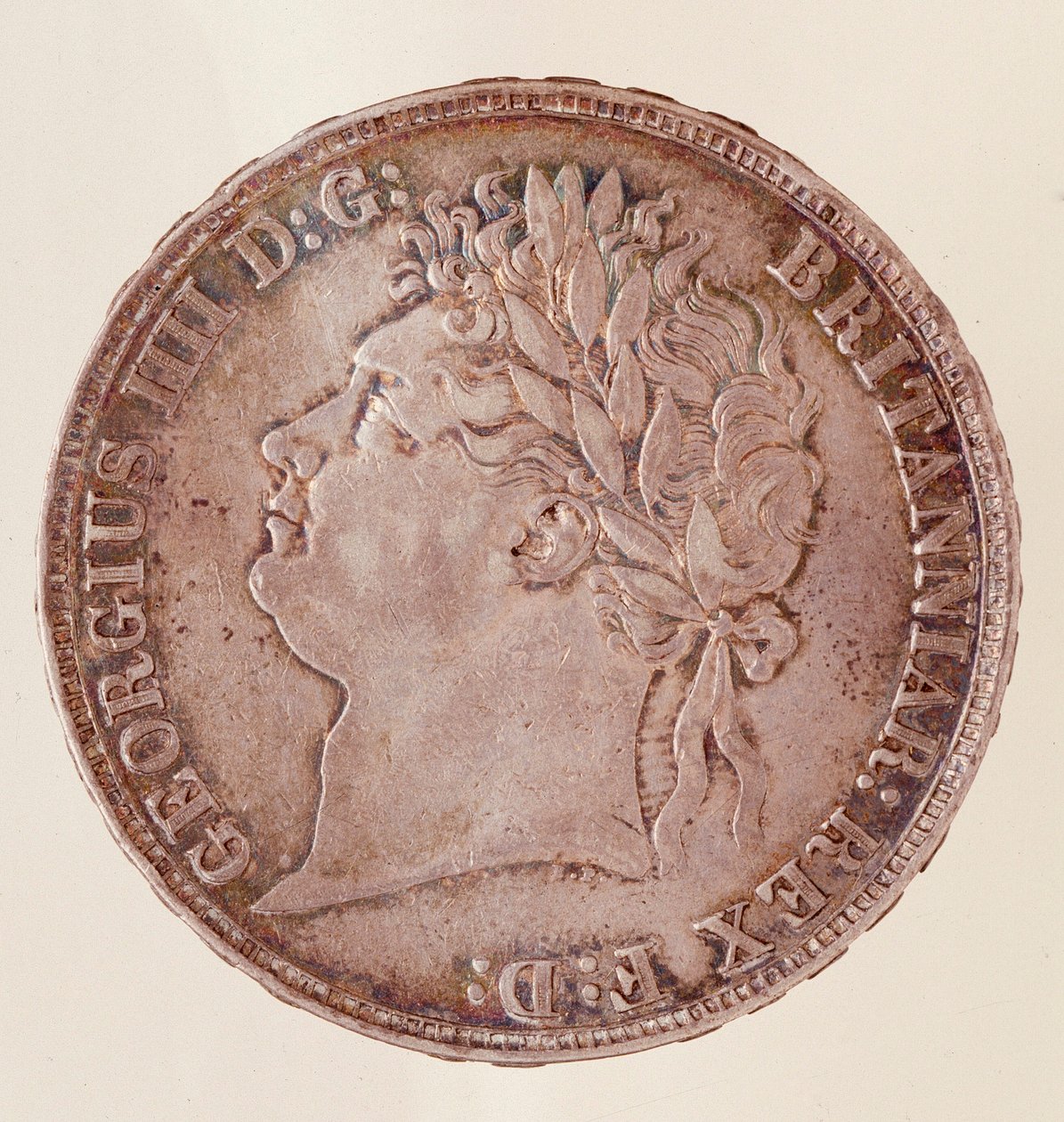 Zilveren Engelse kroon, regeerperiode van koning George IV (1820-1830). Diam. 3,7 cm Napels, archeologisch museum door English School