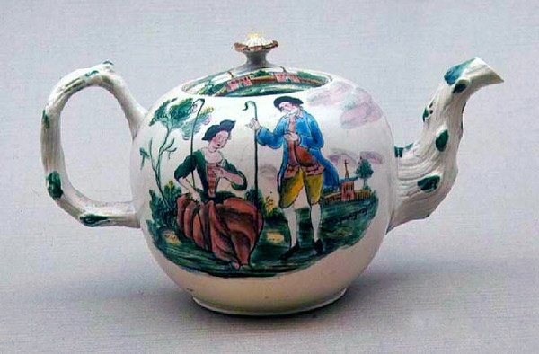 Staffordshire zout geglazuurde theepot versierd en famille rose, c.1770 door English School
