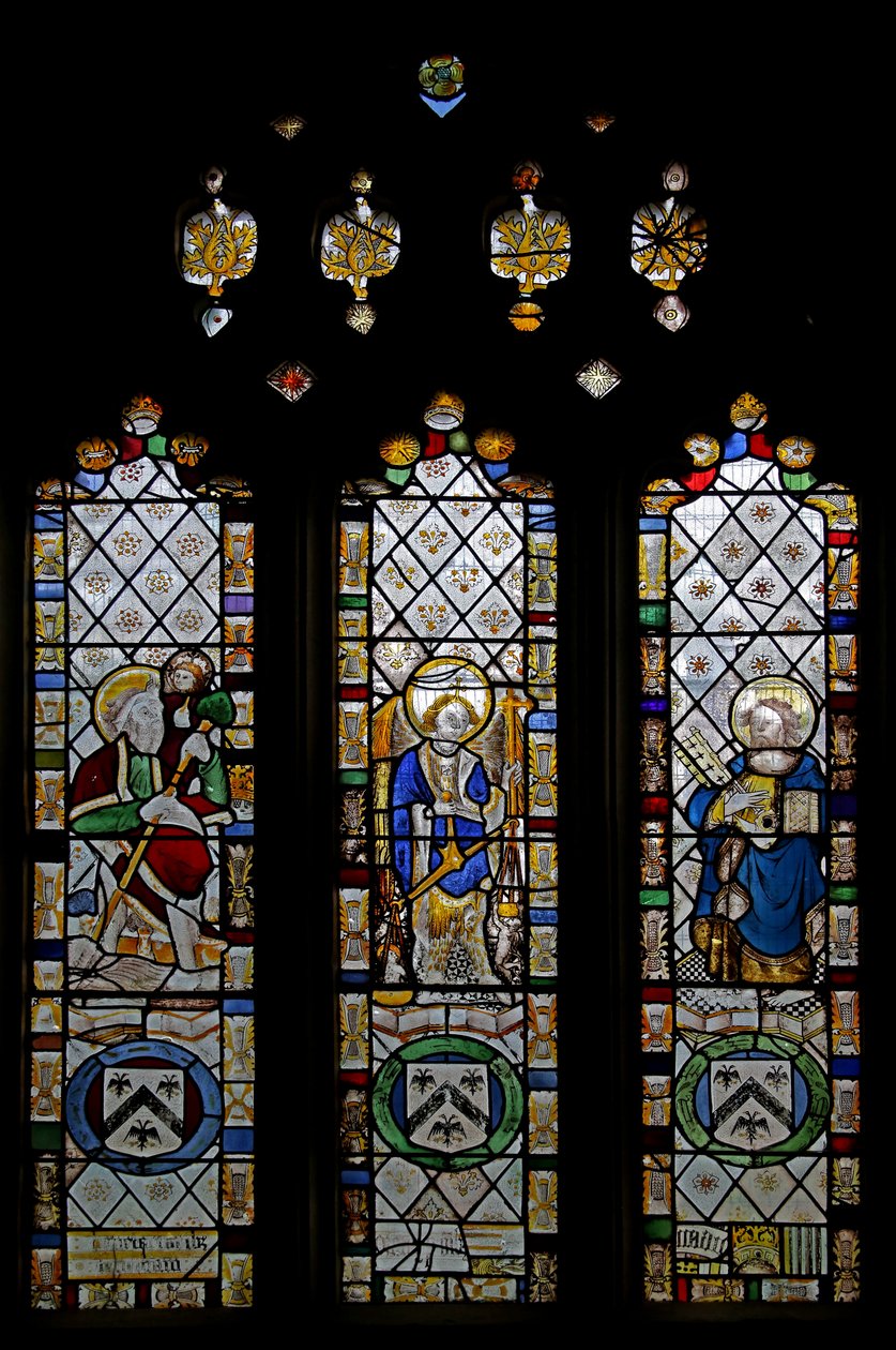 Raam nr. 5 met St. Christoffel, St. Michael, St. Petrus door English School