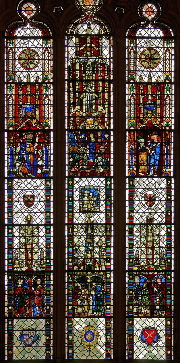 Raam w31 met een samengesteld raam met St. Edmund, St. William, St. George, Annunciatie, Aanbidding der Wijzen door English School