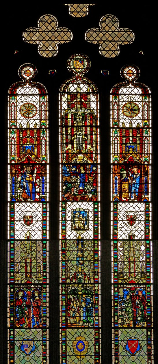Raam w31 met een samengesteld raam met St. Edmund, St. William, St. George, Annunciatie, Aanbidding der Wijzen door English School