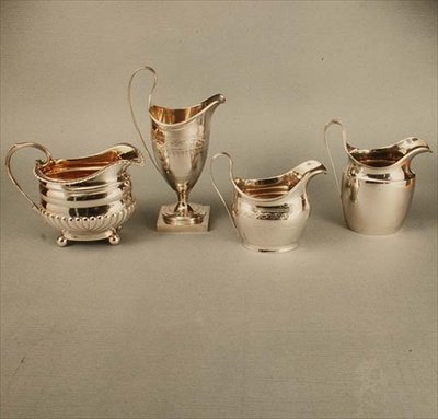 Collectie roomkannen, allemaal uit de George III periode (1760-1820) door English School English School