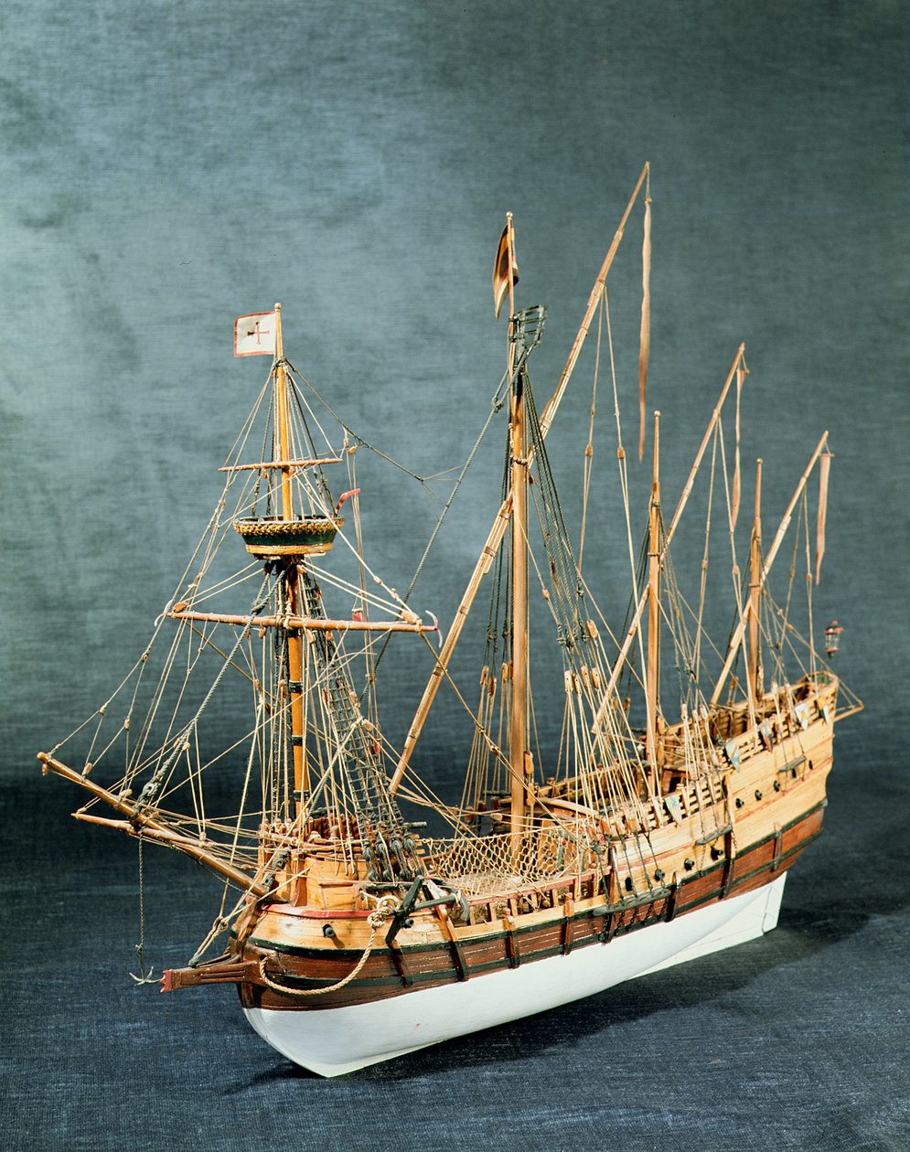 Schaalmodel van een Portugese karveel uit ca. 1535 door English School English School