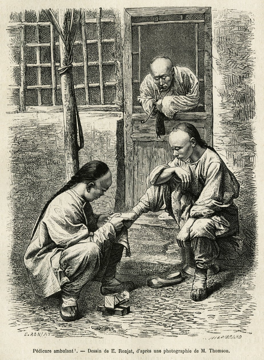 De wandelende pedicure, een veelvoorkomend tafereel uit het dagelijks leven in Chinese steden. Gravure naar de tekening van E. Ronjat, ter illustratie van de reis naar Peking en Noord-China, door T. Choutze, in 1873, gepubliceerd in 
