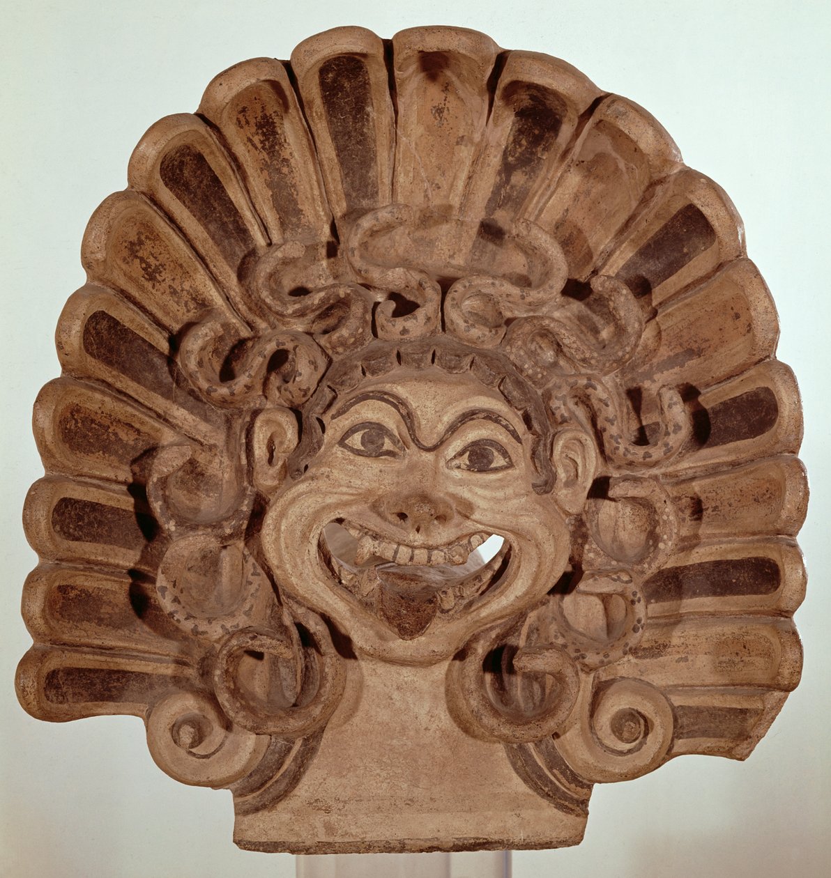 Antefix met het hoofd van een gorgon, van de Portonaccio-tempel, Veii, ca. 500 v.Chr. door Etruscan