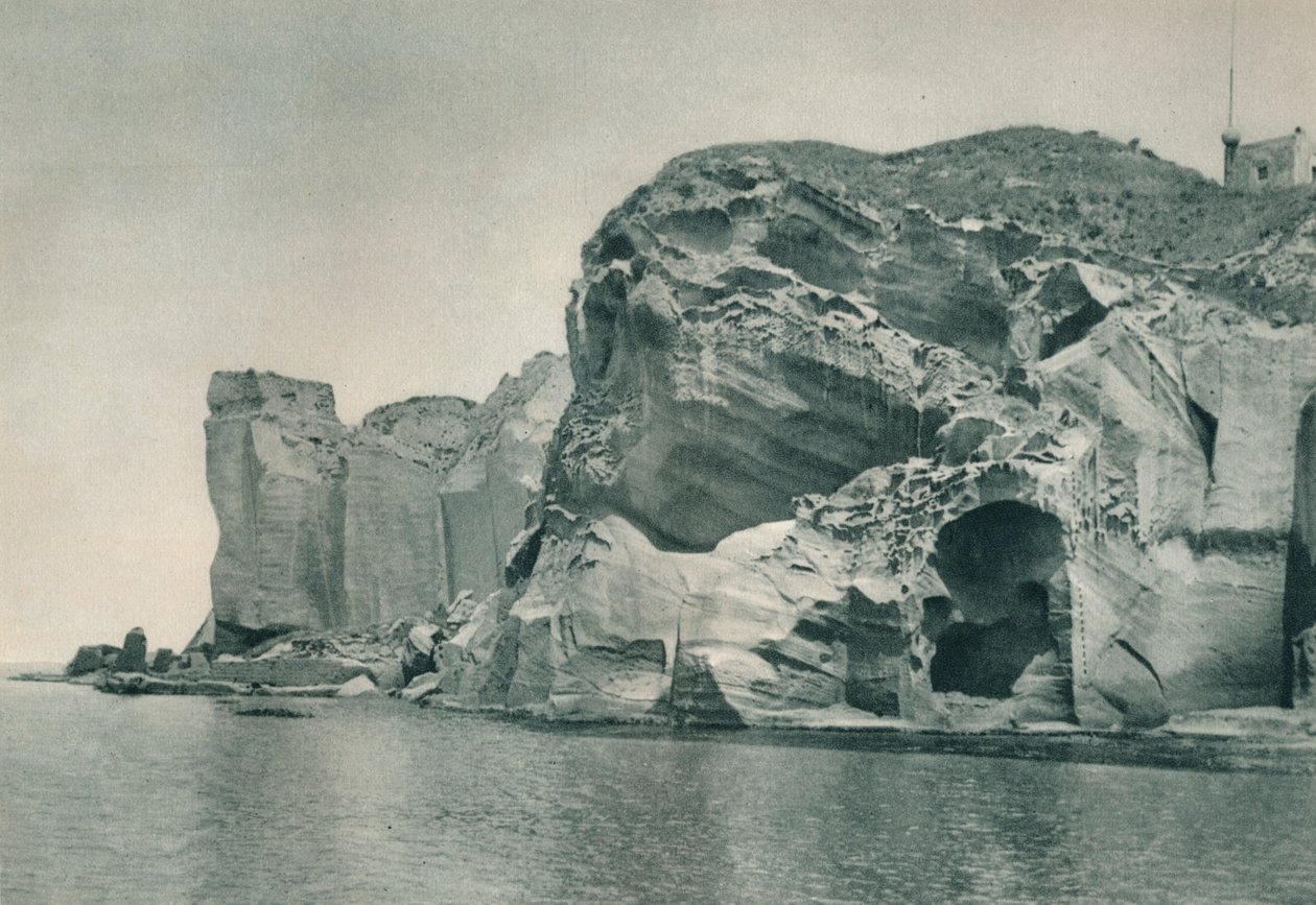 Ingang naar een zwavelbron, Ischia, Italië, 1927 door Eugen Poppel