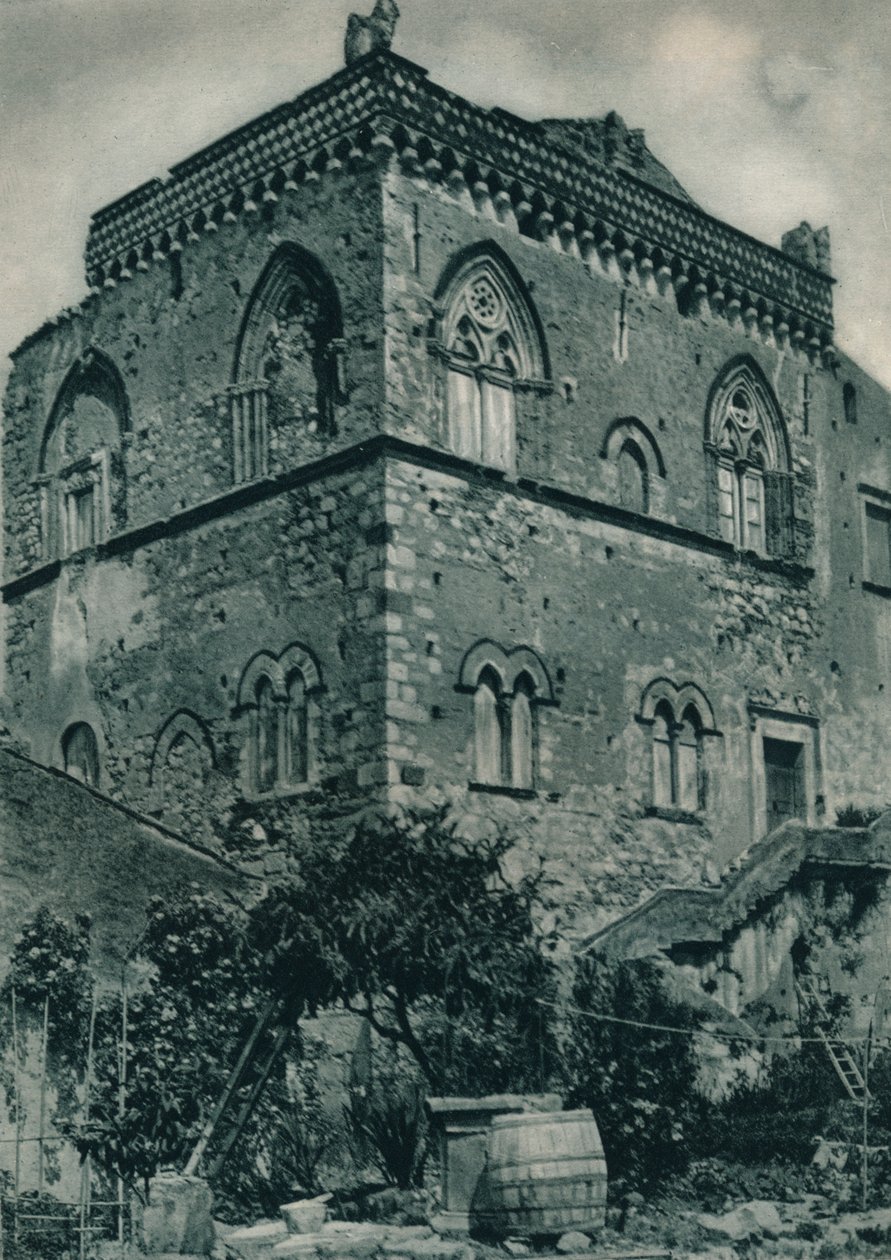 Huis uit de tijd van de islamitische heerschappij, Taormina, Sicilië, Italië, 1927 door Eugen Poppel
