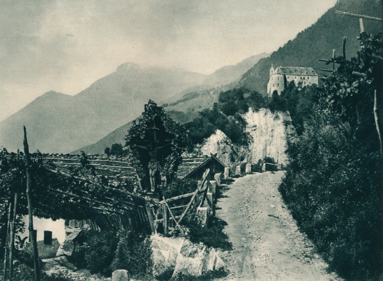 Landschap met Tiroler Kasteel, Merano, Zuid-Tirol, Italië, 1927 door Eugen Poppel