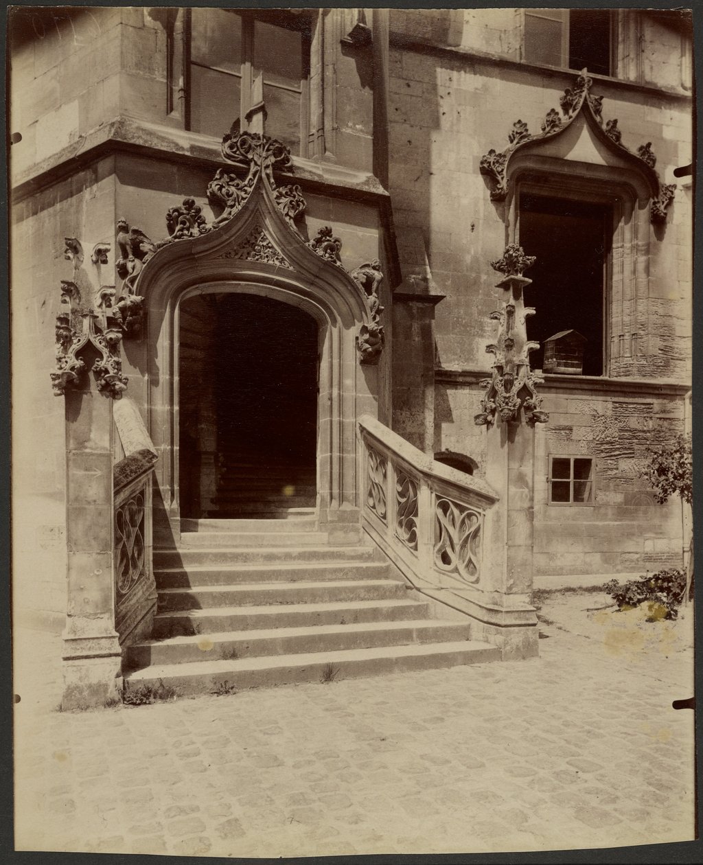 Beauvais, voormalig gerechtshof door Eugène Atget