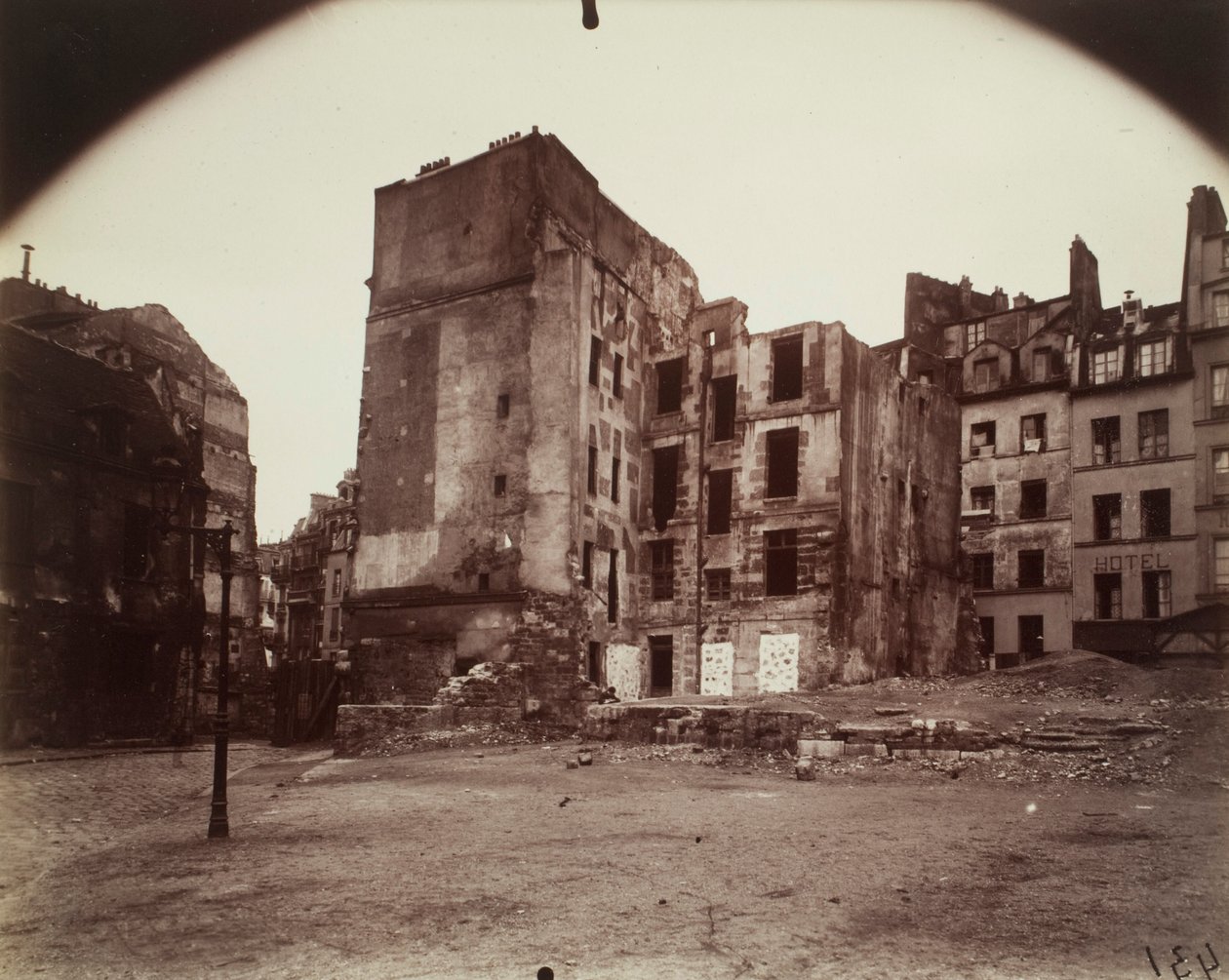 Hoek, rue du Cimetière Saint-Benoît door Eugène Atget