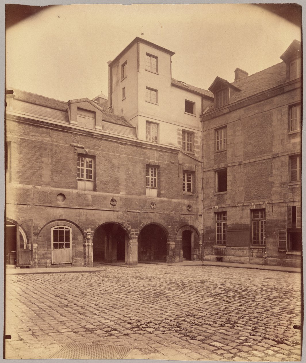 Hôtel Scipion Sardini door Eugène Atget