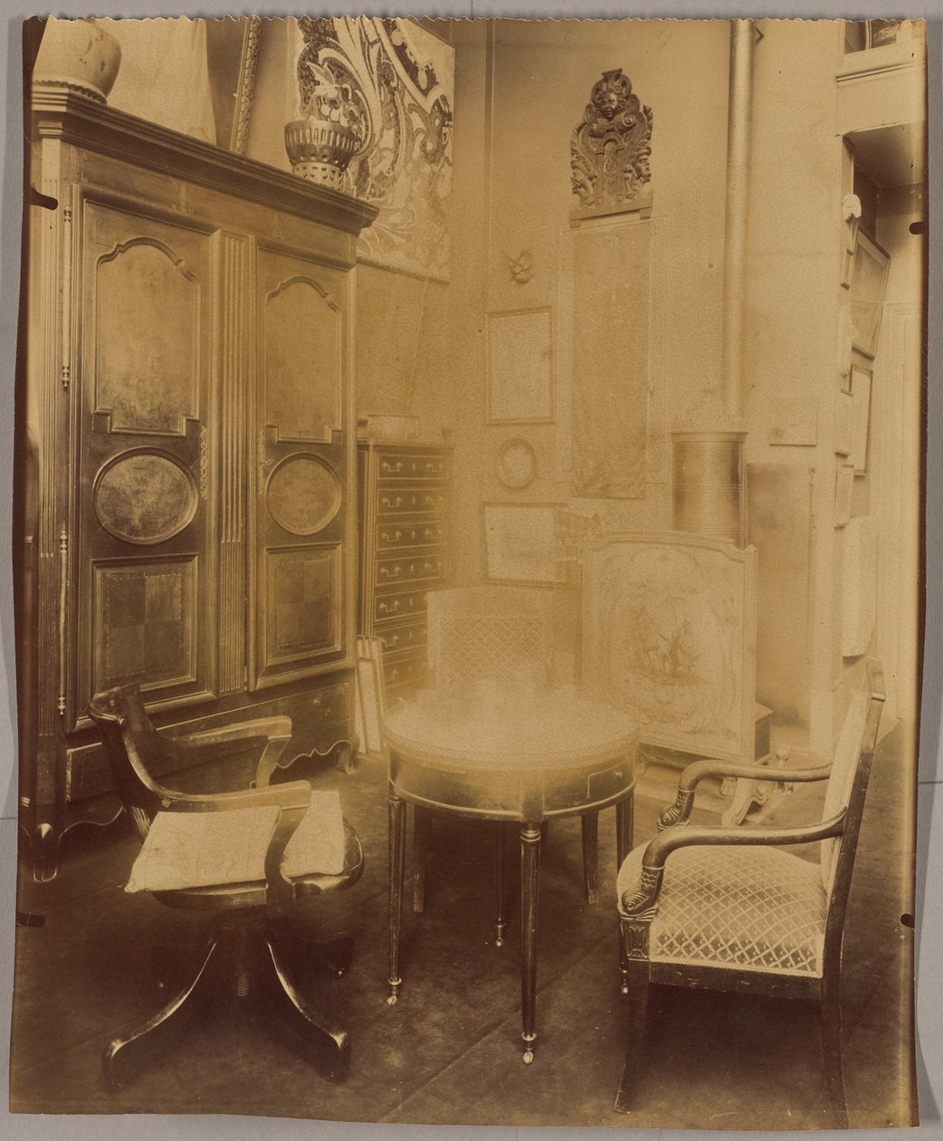 Innenraum von Herrn C., Dekorateur Wohnungen, Rue du Montparnasse door Eugène Atget