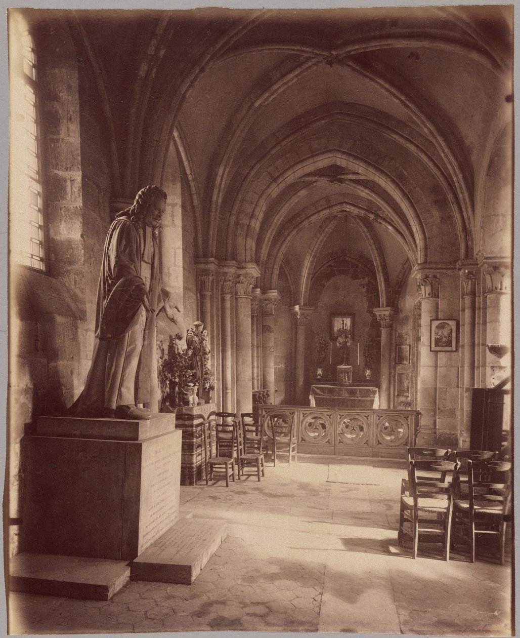 Saint-Julien-le-Pauvre door Eugène Atget