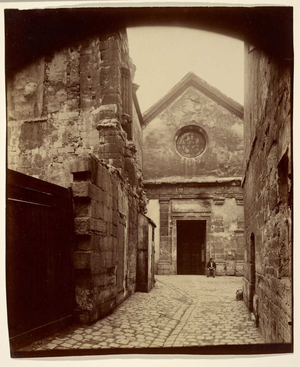Portaal van Saint-Julien-le-Pauvre door Eugène Atget