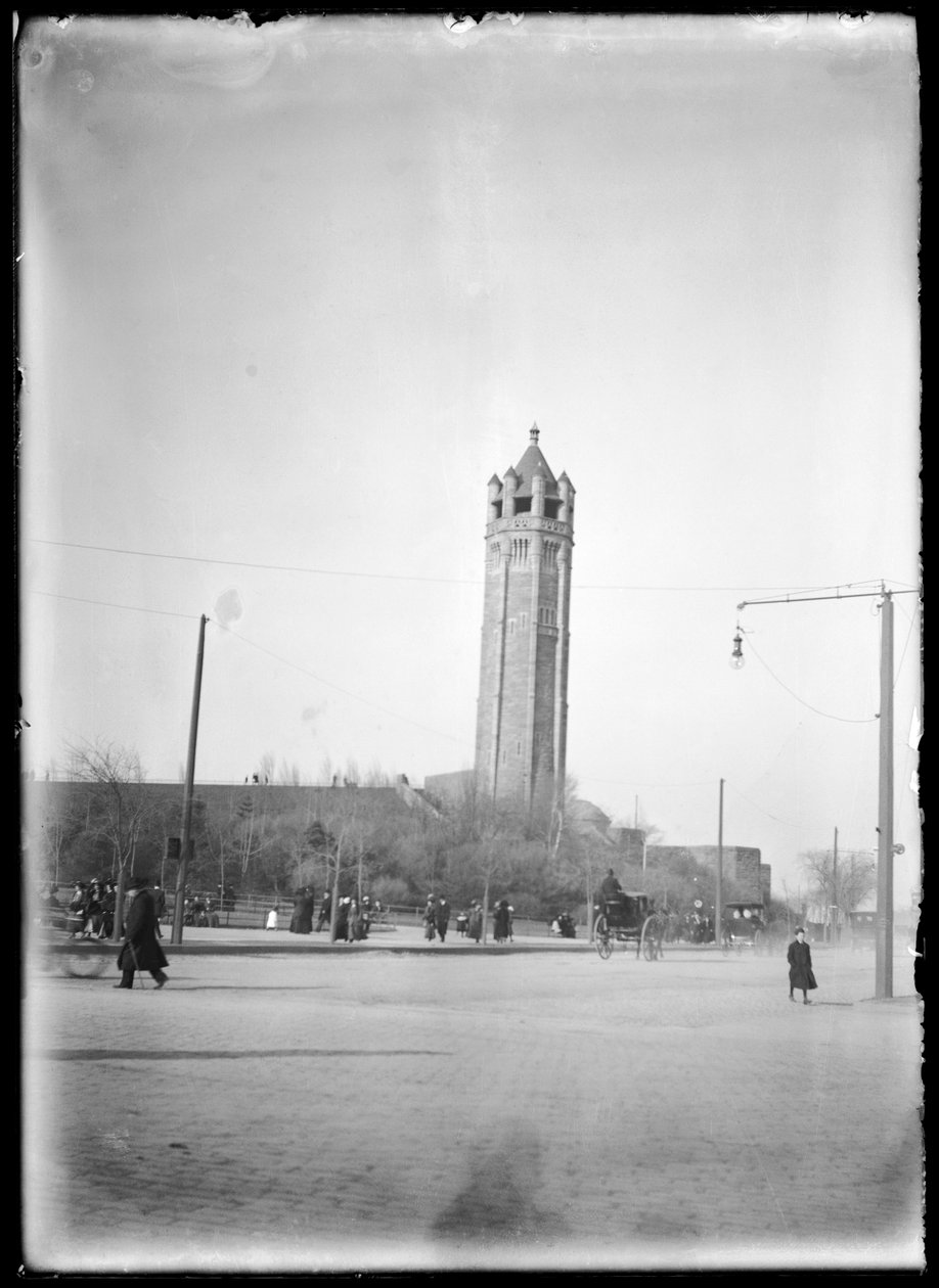 Uitzicht op Eastern Parkway richting Brooklyn Museum, ca. 1903-10 door Eugene Wemlinger