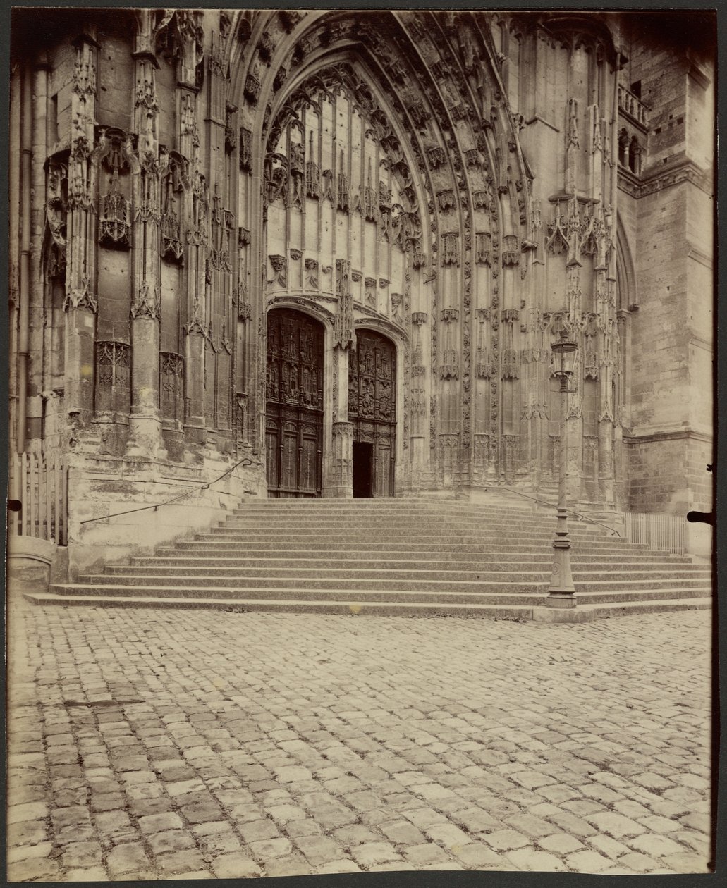 Beauvais, Kathedraalpoort door Eugène Atget