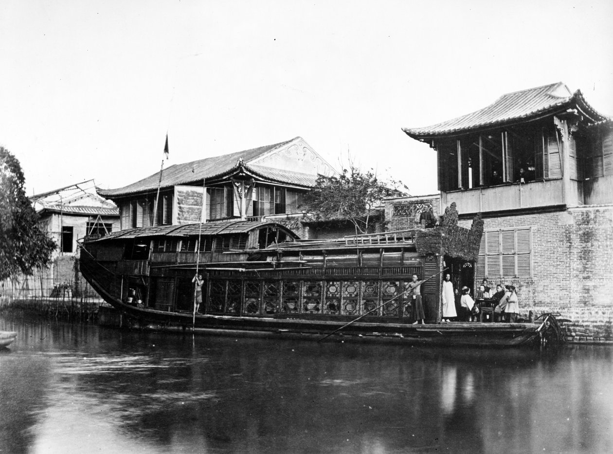 Bloemenboot, Canton, ca. 1880s door European Photographer