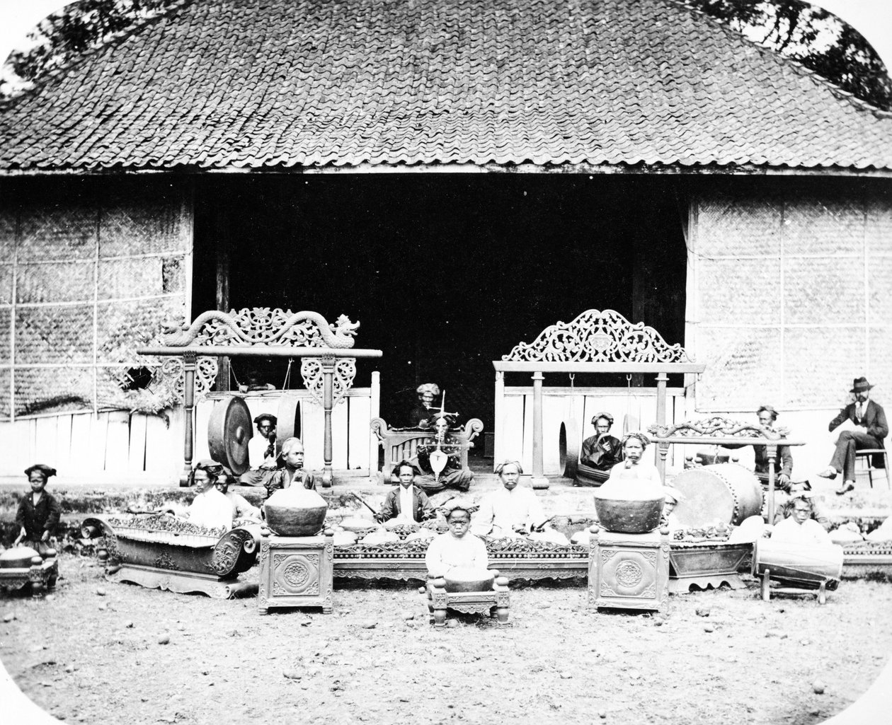 Band van inheemse prinsen, Java, ca. 1870s door European Photographer