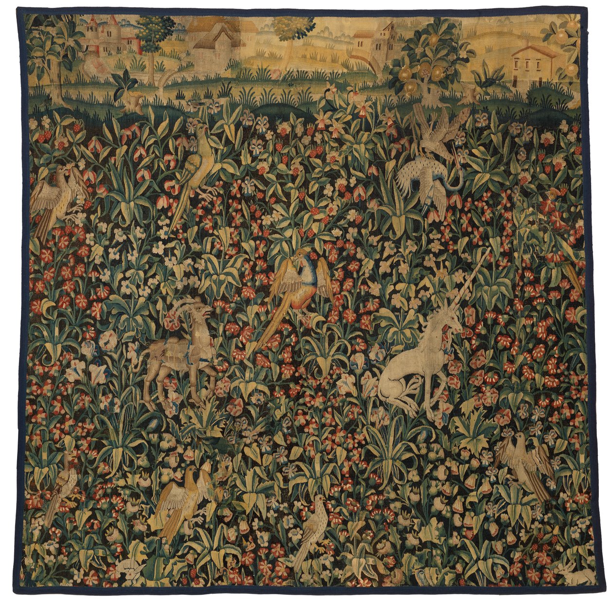 Mille fleurs wandtapijtfragment dat dieren, vogels en landschap uitbeeldt, c.1500 door European School