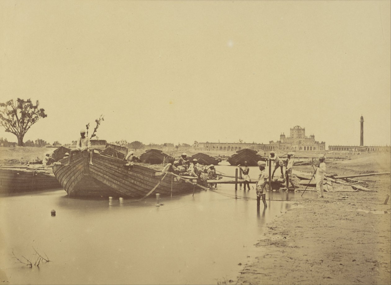 Brug van Boten Onder het Martinière College aan de Gomti Rivier door Felice Beato