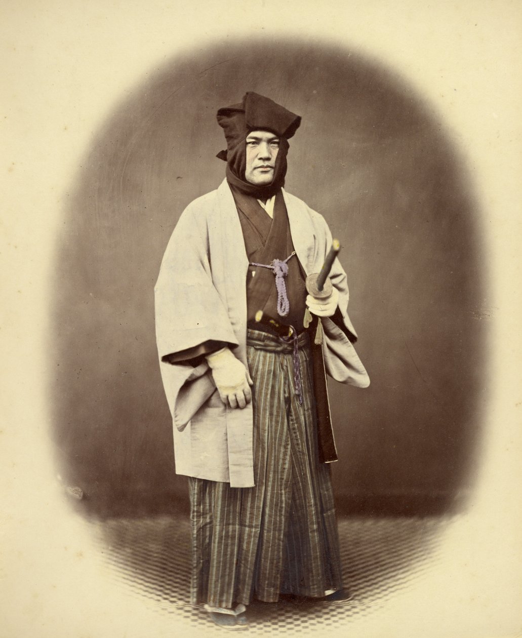 [Officier in winteruniform] door Felice Beato