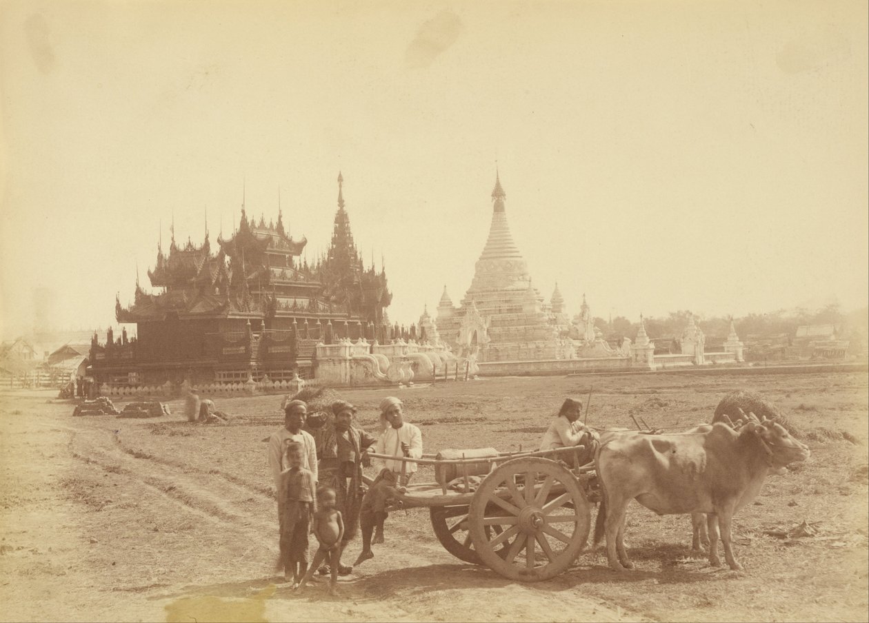 Pagode en Kyaung Gebouwd door de Kapitein van de Lijfwacht van Koning Thibaw Min door Felice Beato
