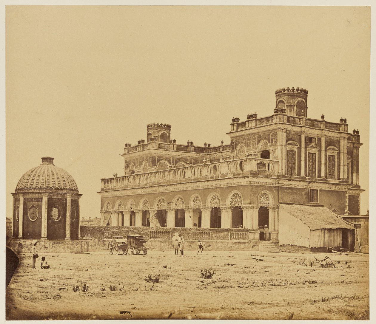 [De Musabagh, Lucknow]. door Felice Beato