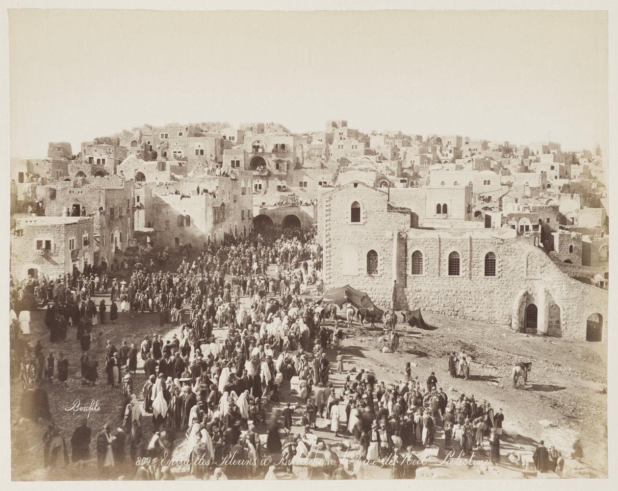 Entree Des Peterins in Bethlehem...Palestina #899 door Félix Bonfils