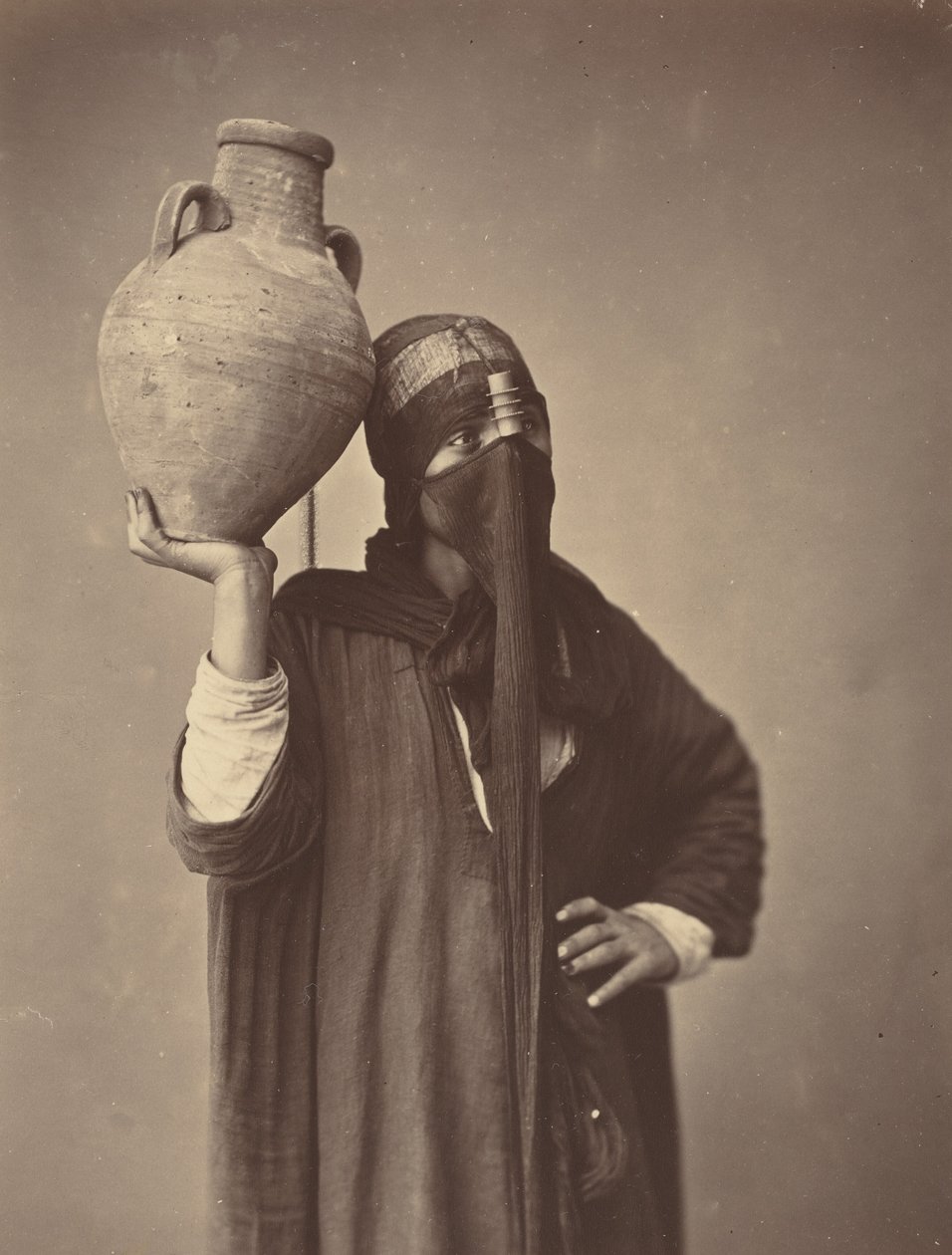 Waterdrager in Caïro, ca 1870 (foto) door Félix Bonfils