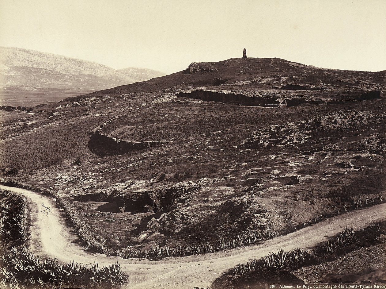De Pnyx-berg of de Berg van de Dertig Tirannen, Athene door Félix Bonfils
