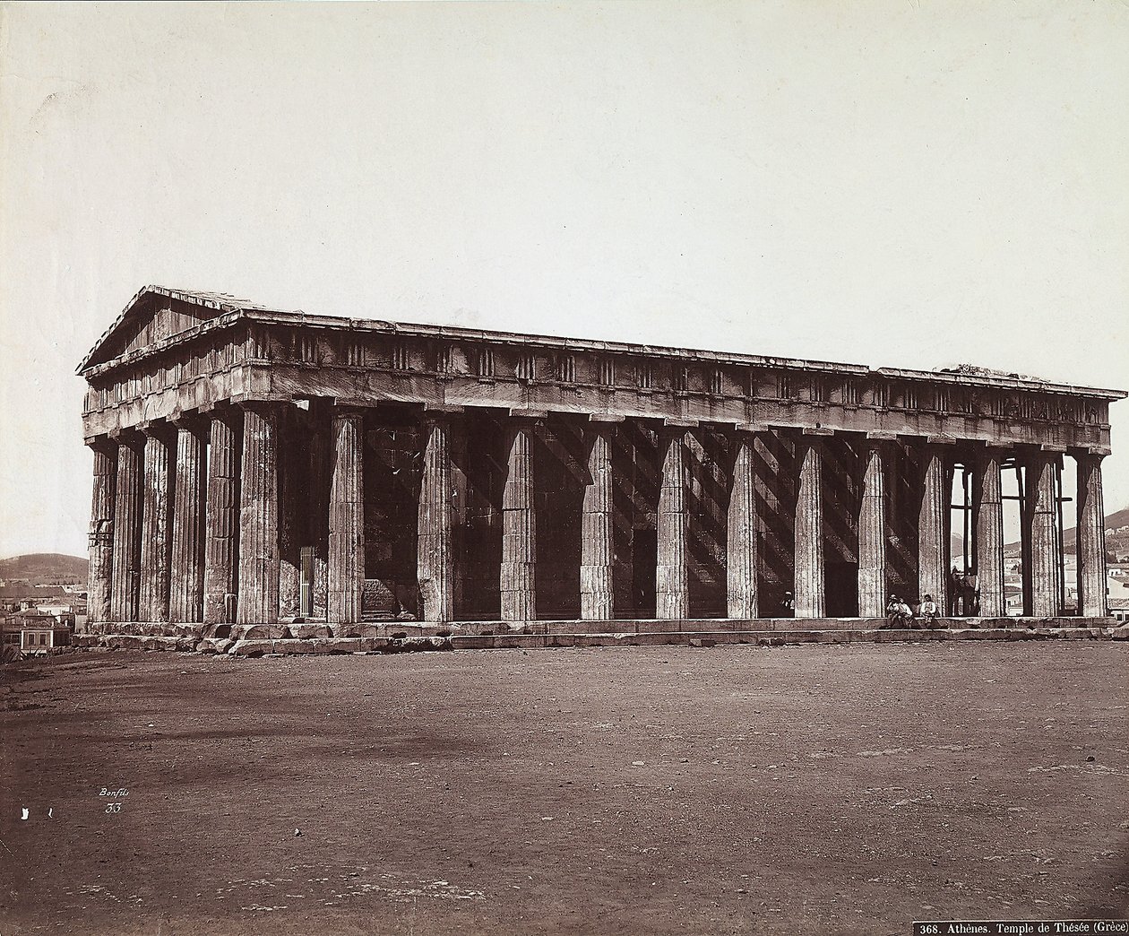 De Tempel van Theseus op de Akropolis van Athene door Félix Bonfils