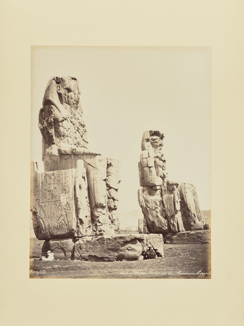 Thebe. De kolossen van Memnon (Egypte) door Félix Bonfils