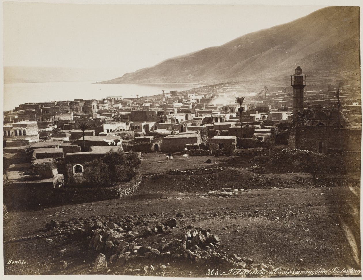 Tiberias, Panorama Lae Palestine #363 door Félix Bonfils