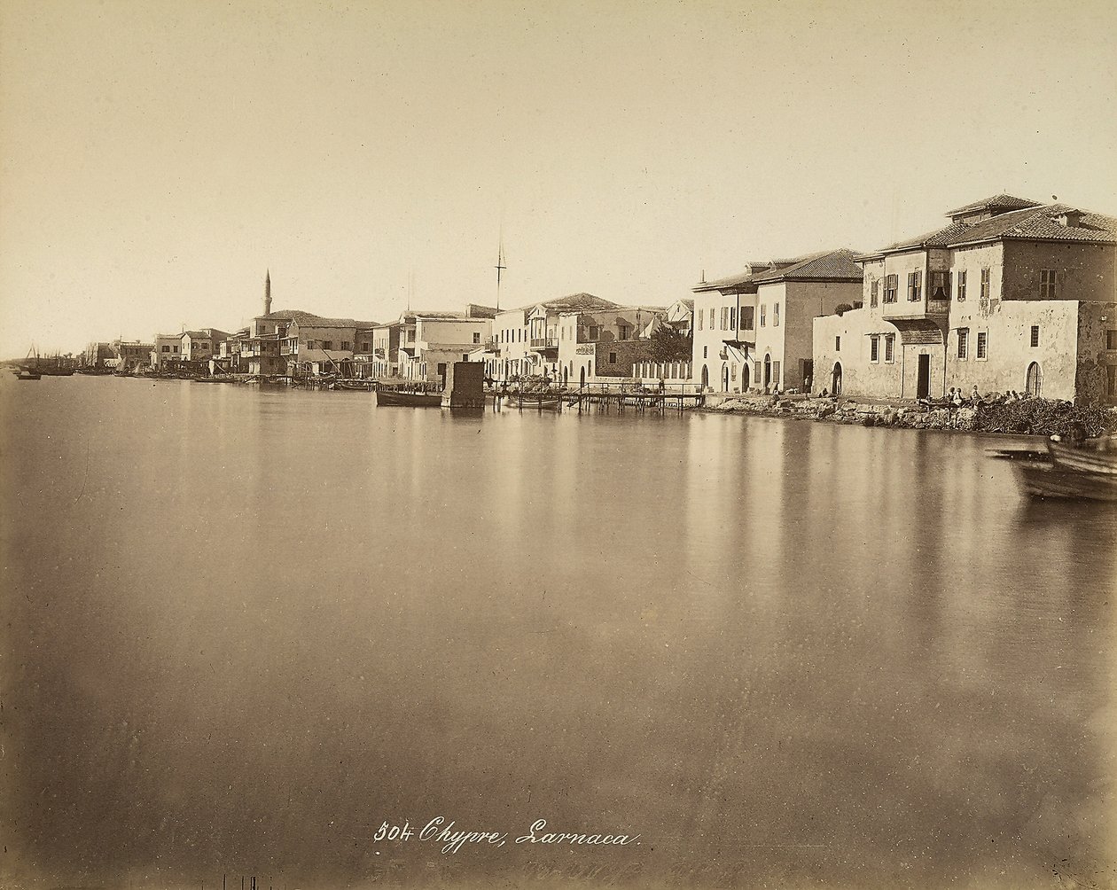 Uitzicht op de stad Larnaca, op Cyprus door Félix Bonfils