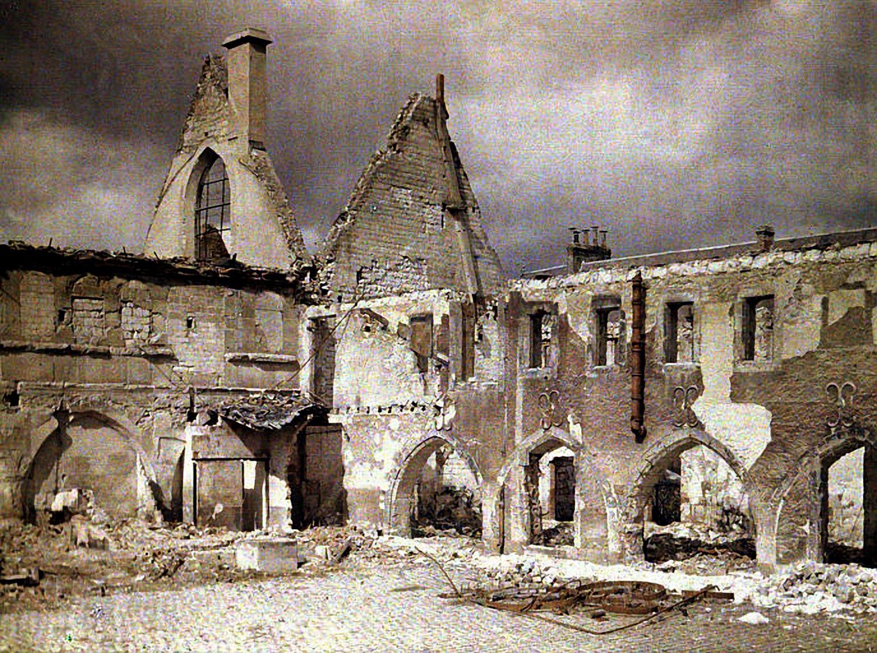 Klooster van het Klooster van de Cordeliers, Reims, Marne, Frankrijk, 1917 door Fernand Cuville