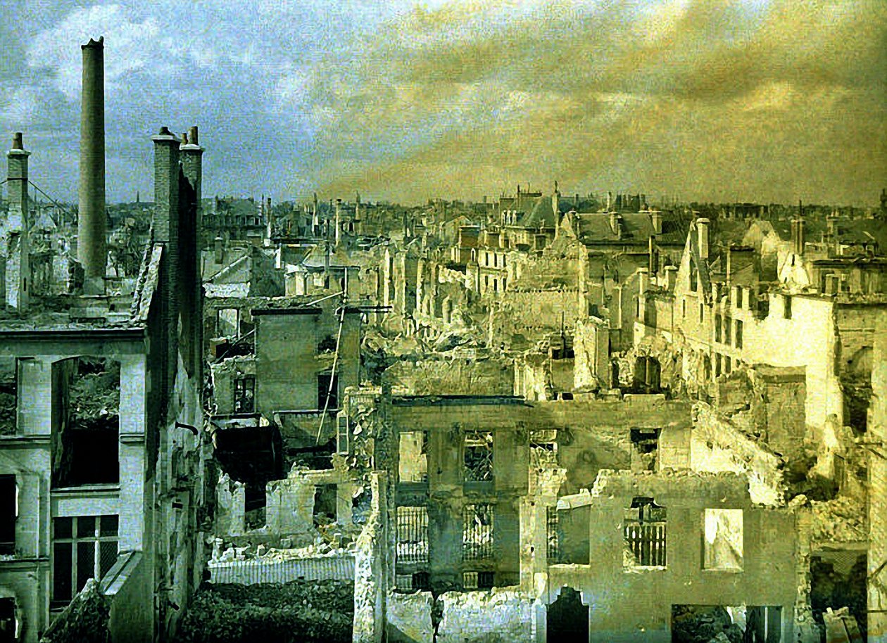 Panorama van de ruïnes van de stad, Reims, Marne, Frankrijk, 1917 door Fernand Cuville