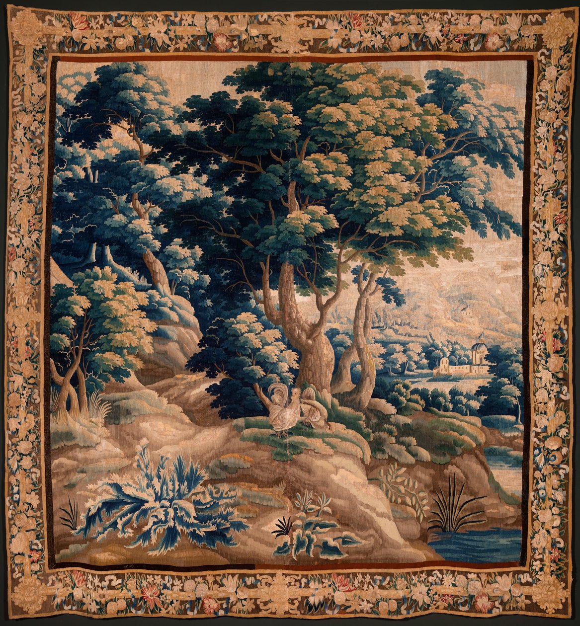 Vlaamse wandtapijt. Zogenaamde Verdure. Atelier van Oudenaarde. 332x318cm. Inv 00021. 17e eeuw door Flemish School