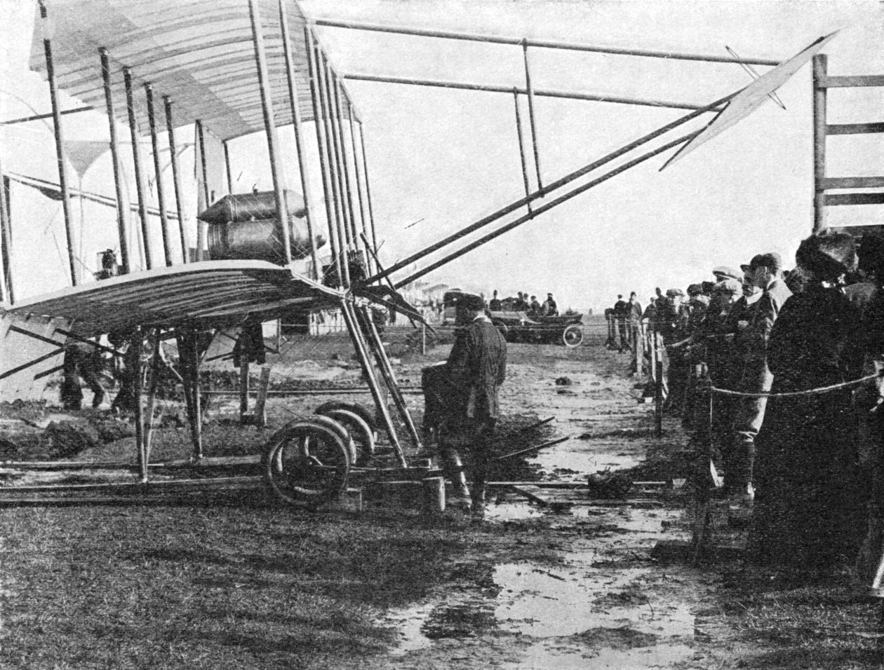 Henri Farman en zijn 50 pk Gnome dubbeldekker, Blackpool Luchtvaartbijeenkomst, Lancashire, 1909-1933 door Flight Photo