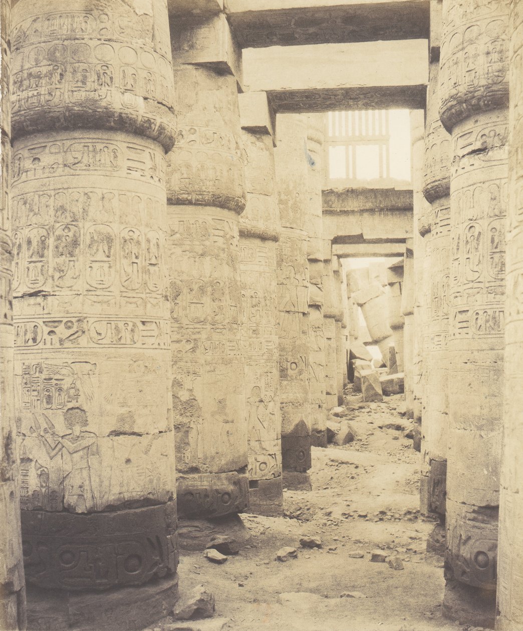 Karnak Thèbes, Palais - Salle Hypostyle - Venster en Kapitelen door Félix Teynard