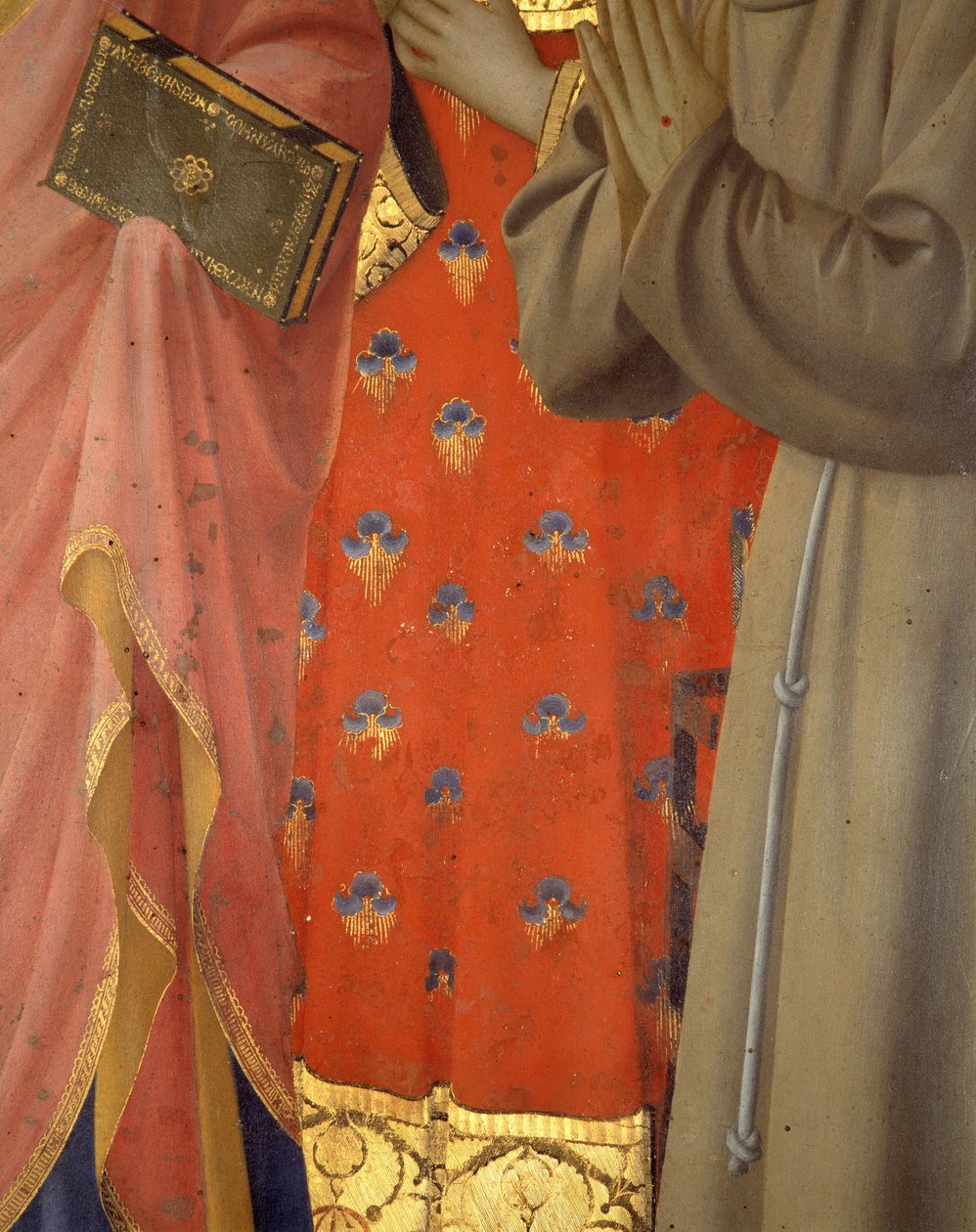 Detail van het altaarstuk van Annalena. Tuniek en kleding van Sint Jan de Evangelist, Sint Laurentius en Sint Franciscus (tempera op hout) door Fra  Angelico