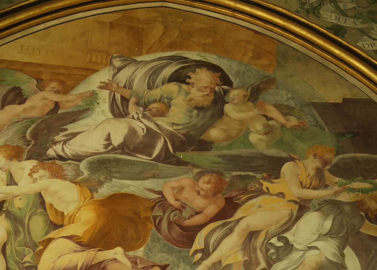 De Westmuur van de Rayonnant kapel van de Abdij, detail boven De Aankondiging door Francesco Primaticcio