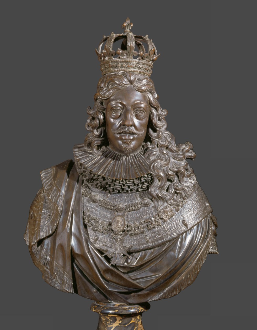 " De bronzen beelden van de Couronne zijn voornamelijk verzameld door en geschonken aan Lodewijk XIV ... door Francesco Bordoni