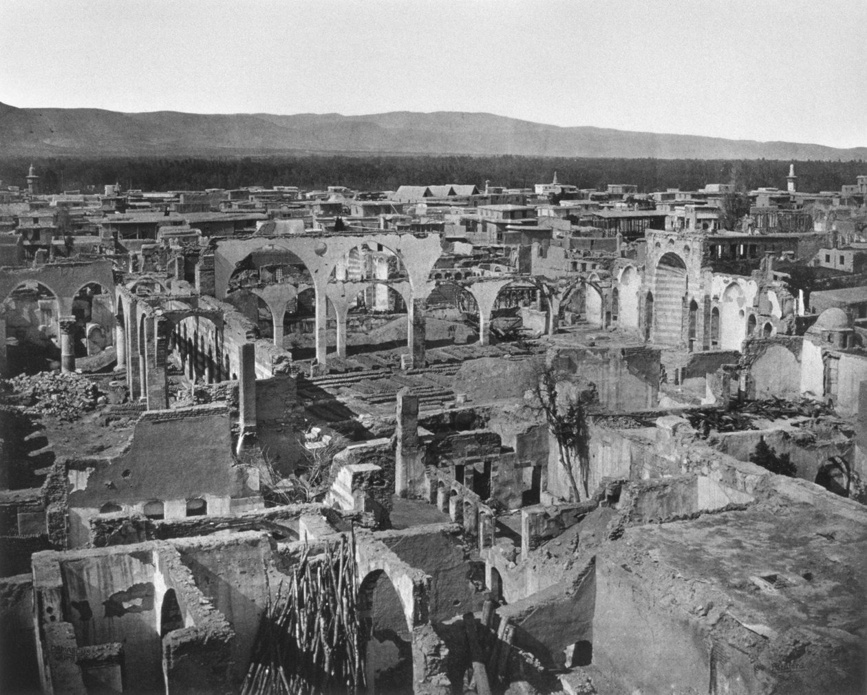 Uitzicht op het christelijke gebied, stad Damascus na de brand van 1860, 1862 door Francis Bedford