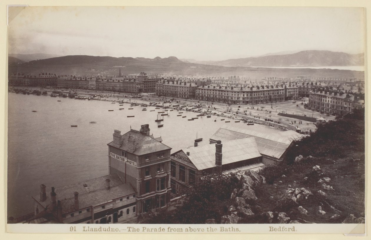 Llandudno - De Parade vanaf de baden door Francis Bedford