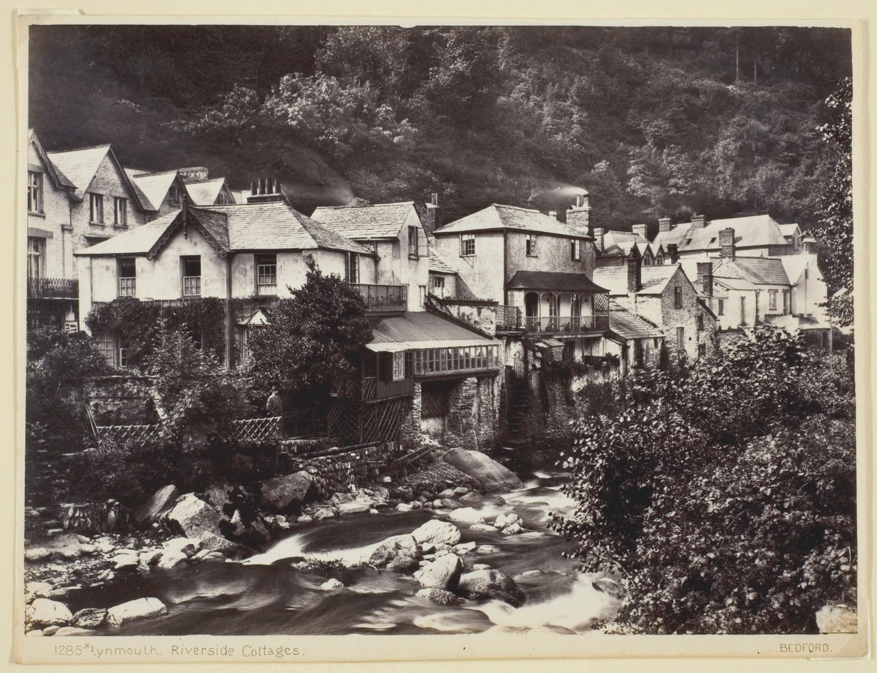 Lynmouth, rivieroeverhuisjes door Francis Bedford