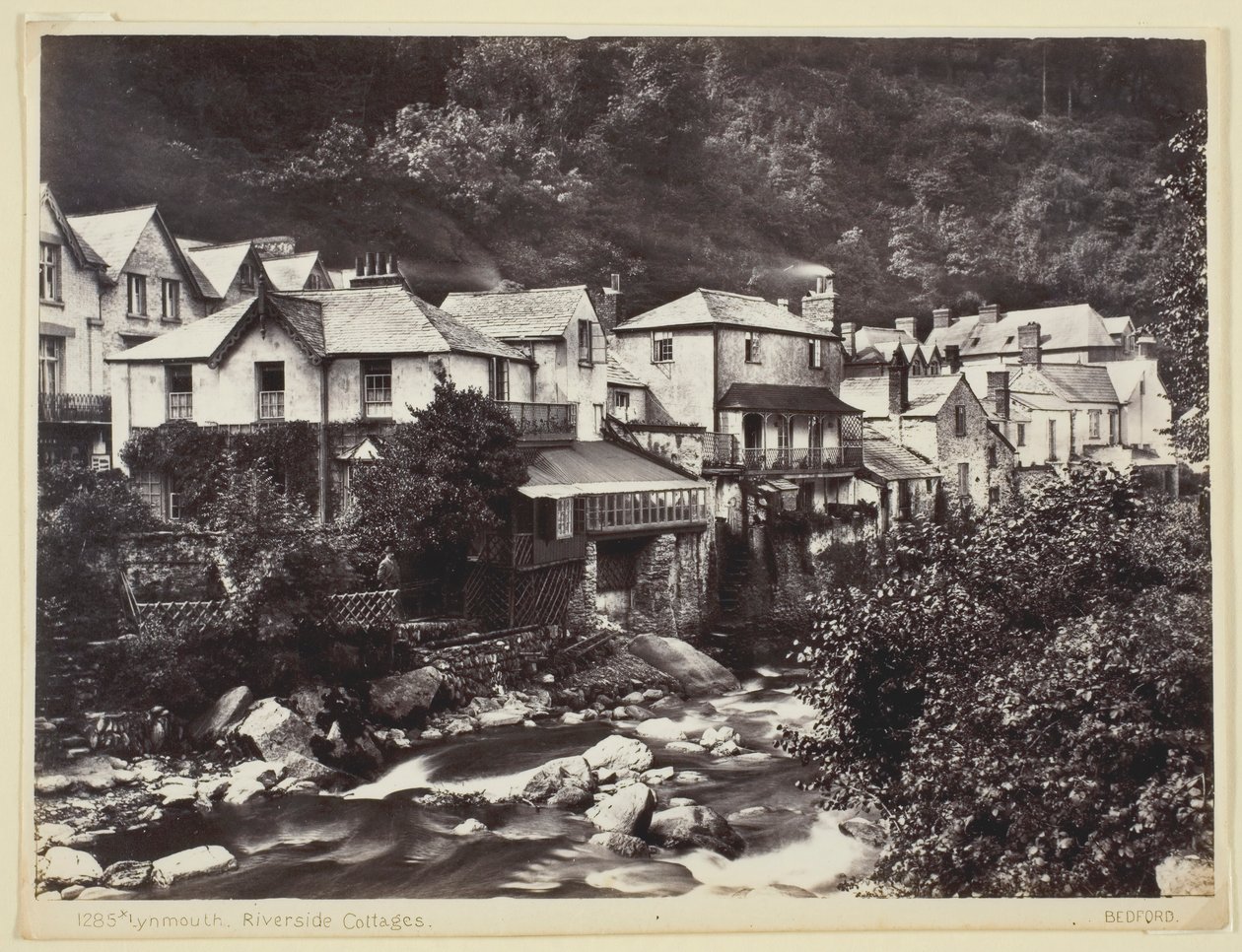 Lynmouth, Riverside Cottages, 1860-94 door Francis Bedford