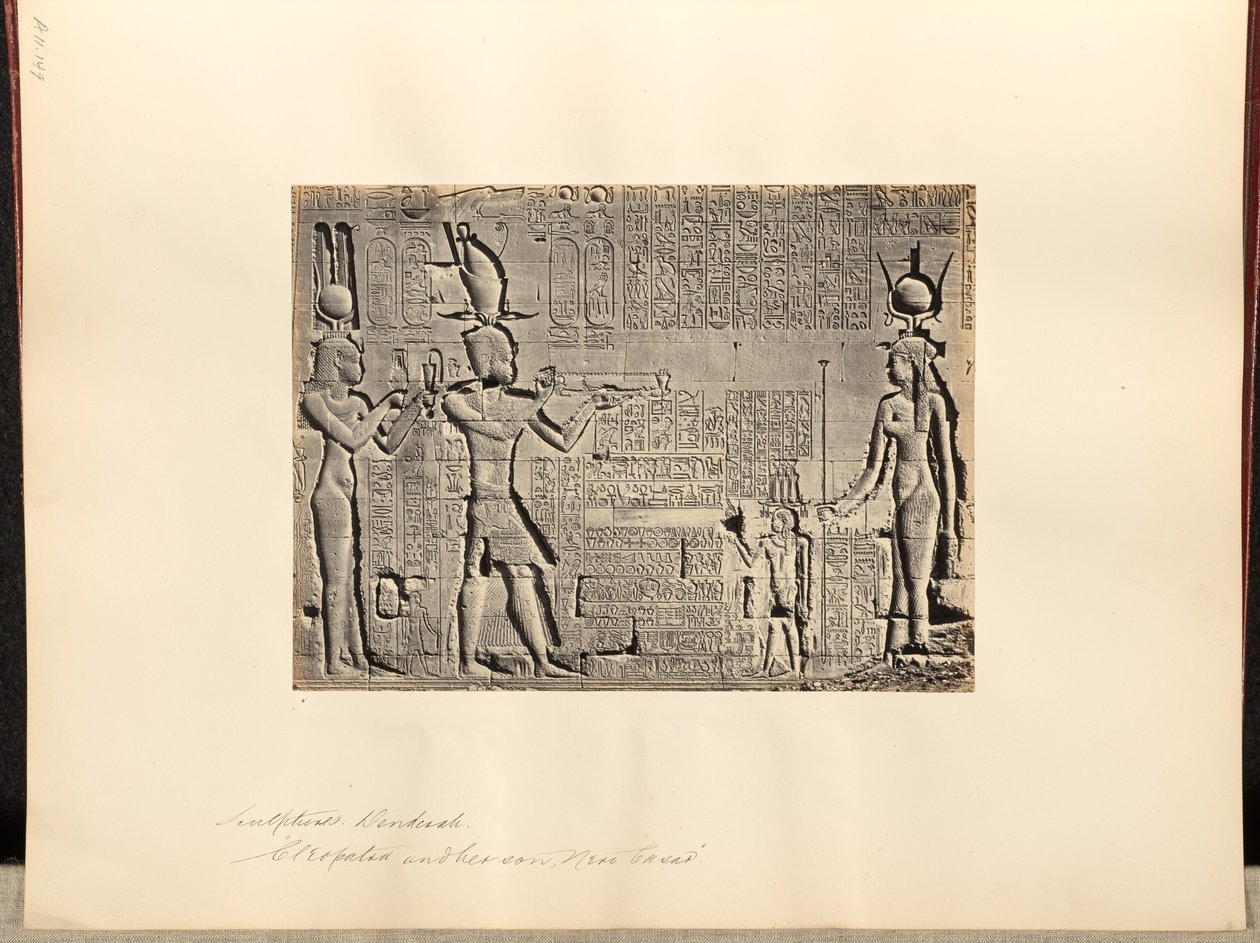 Beelden, Denderah, "Cleopatra en haar zoon, Nero Casar". door Francis Frith